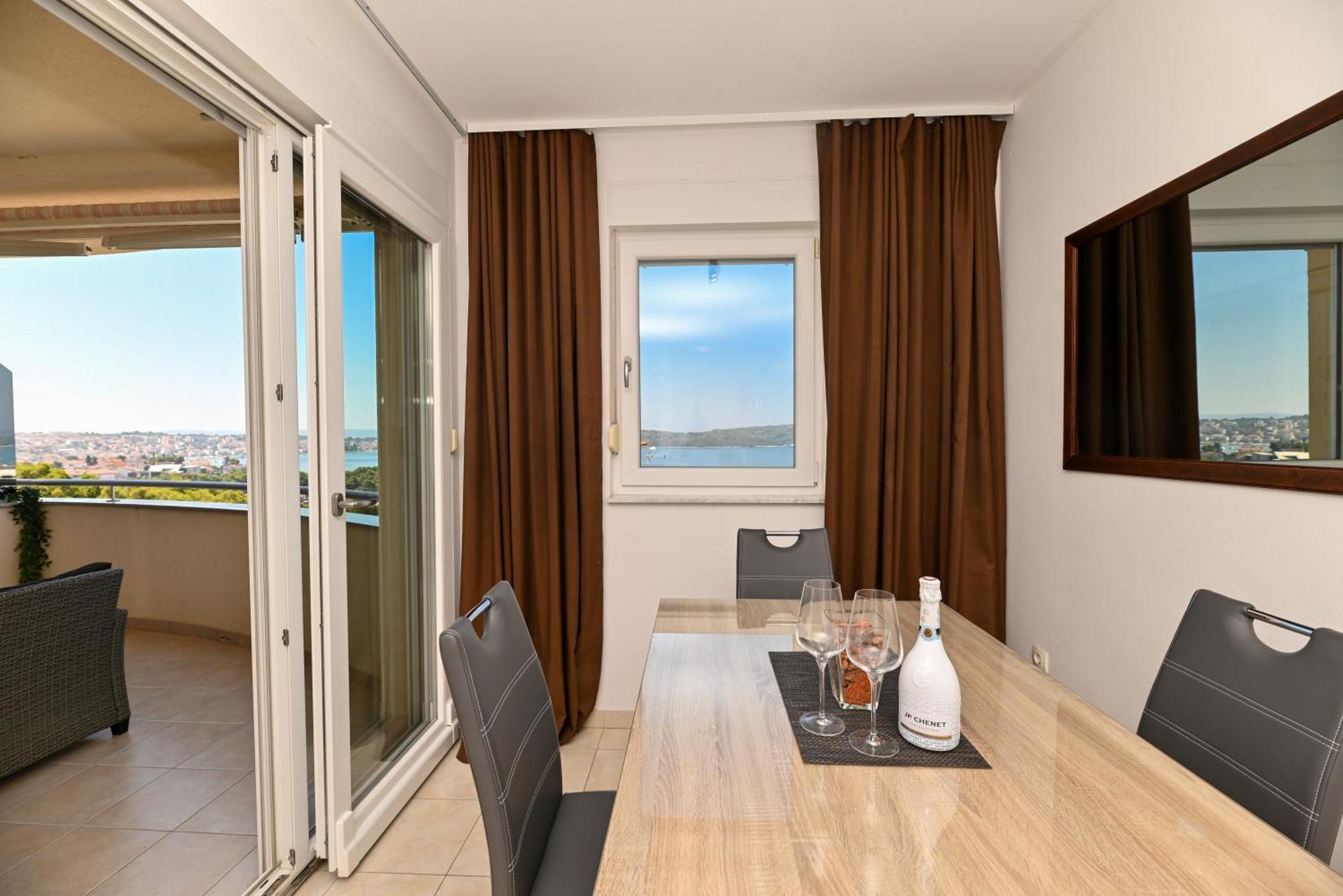 Sunny Place With Sea View Trogir Exteriér fotografie