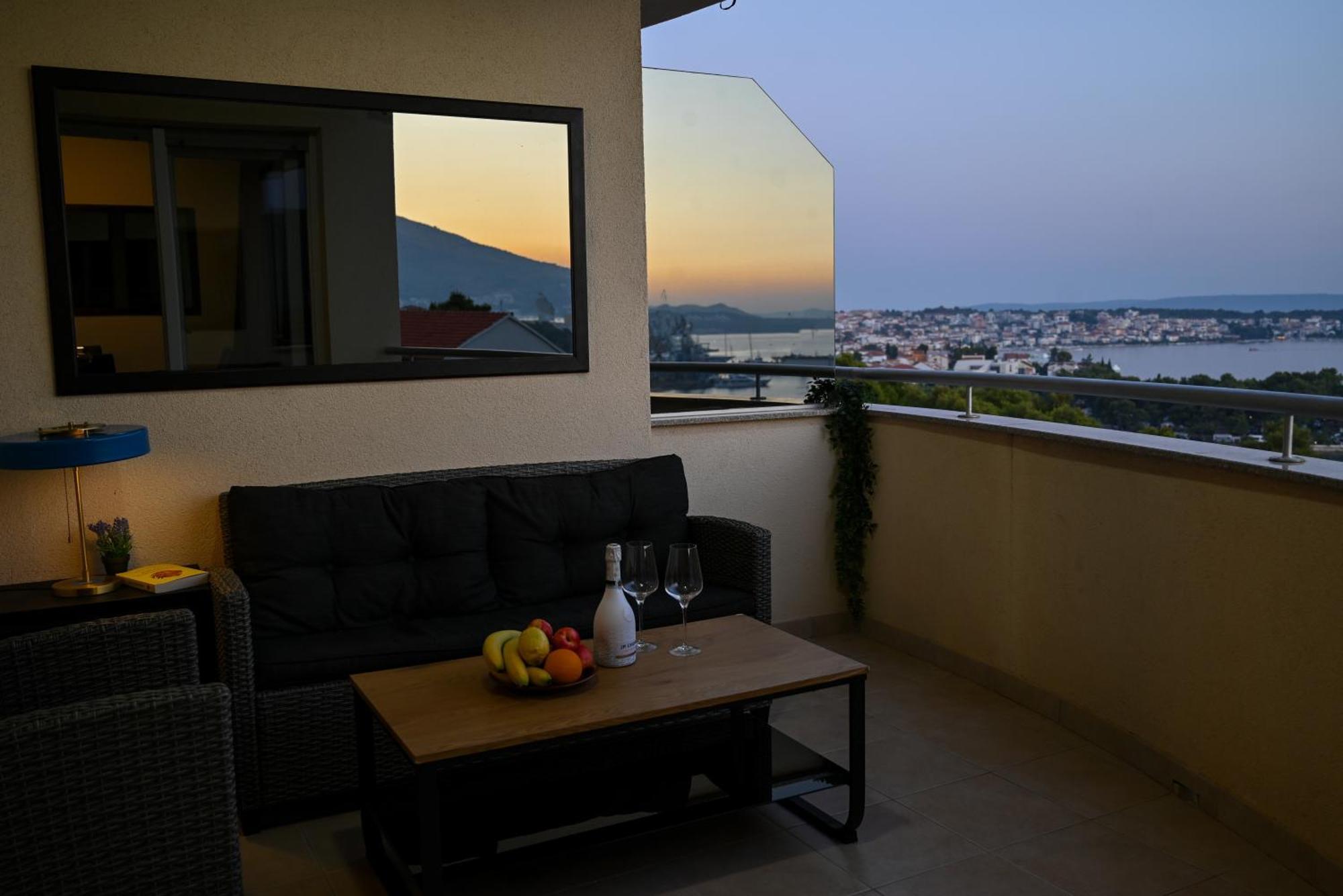 Sunny Place With Sea View Trogir Exteriér fotografie