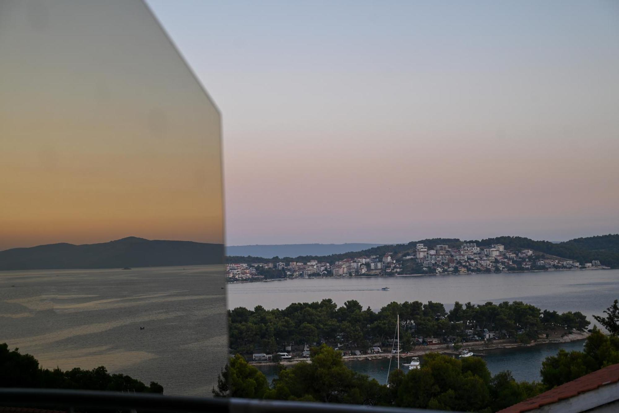 Sunny Place With Sea View Trogir Exteriér fotografie