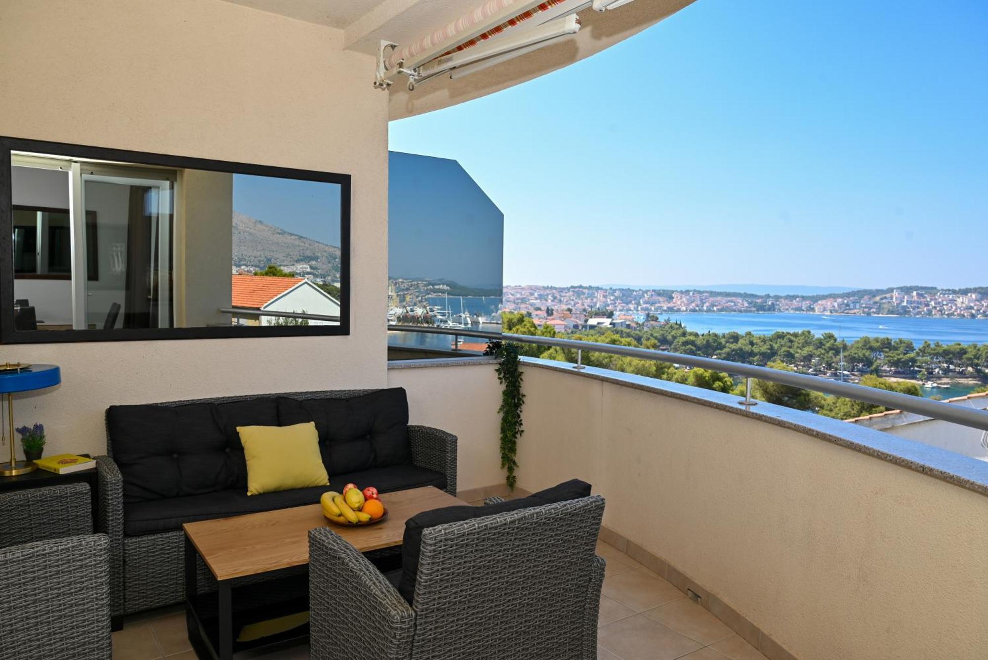 Sunny Place With Sea View Trogir Exteriér fotografie