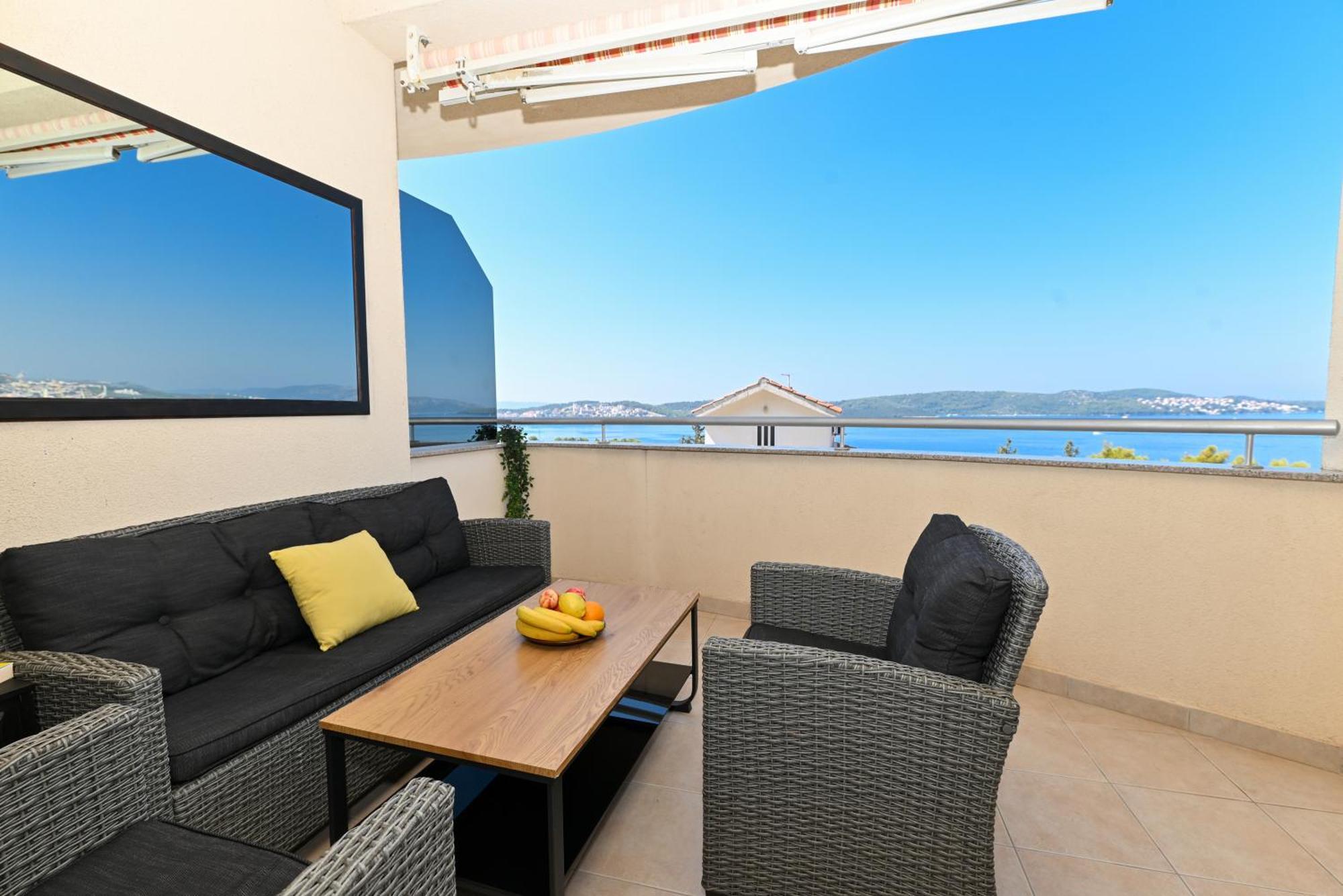 Sunny Place With Sea View Trogir Exteriér fotografie