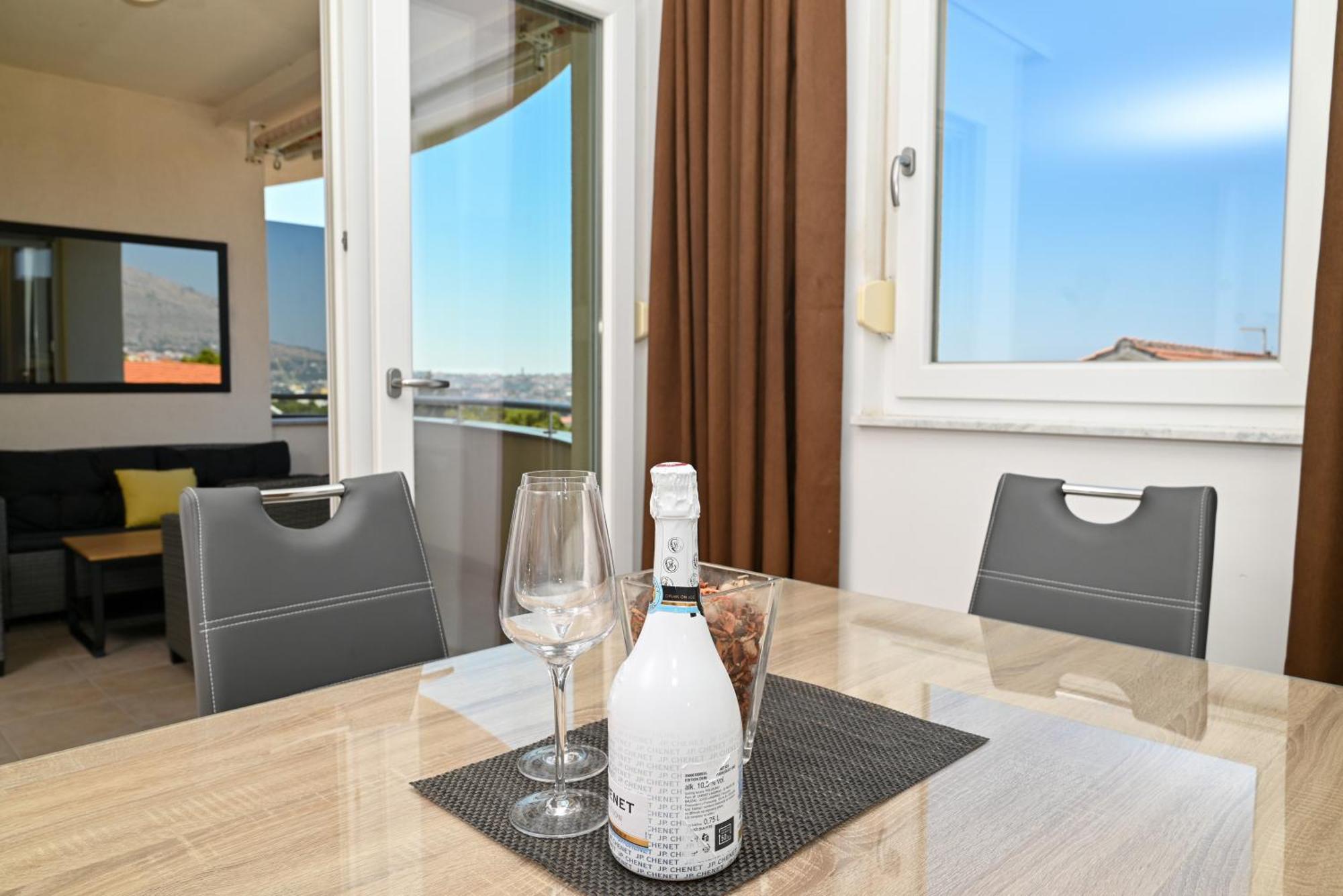 Sunny Place With Sea View Trogir Exteriér fotografie